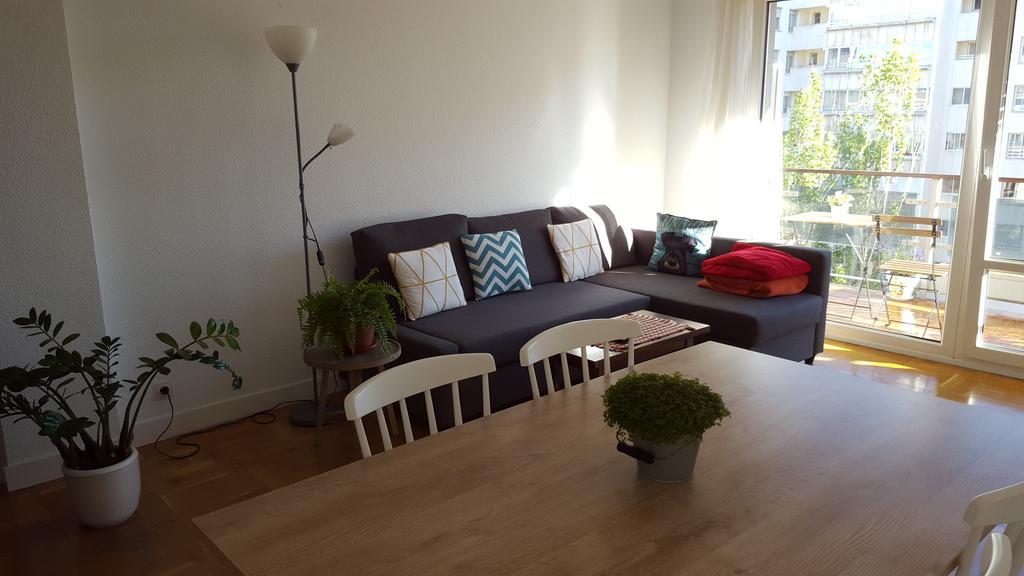 Apartamento Vuelta del Castillo Pamplona Esterno foto