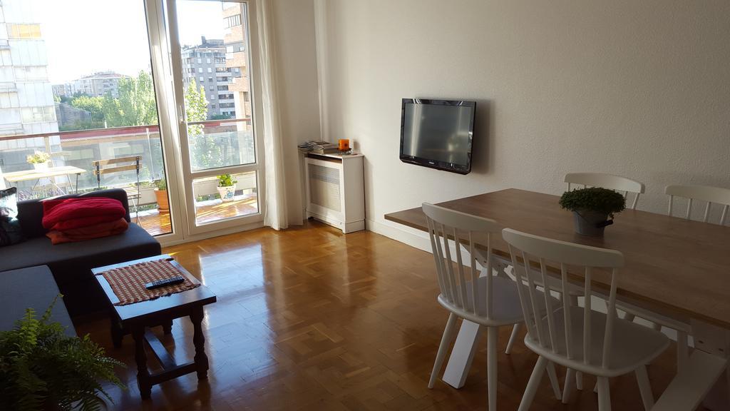 Apartamento Vuelta del Castillo Pamplona Esterno foto